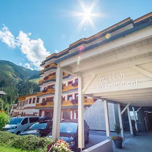 alpenhotel-saalbach.saalbachhinterglemmhotels.com/