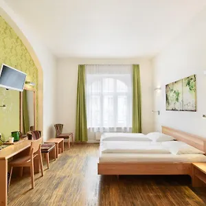 Otel Mocca, Viyana