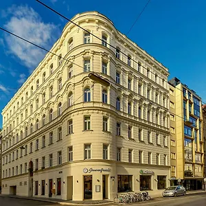 Szálloda H+, Bécs